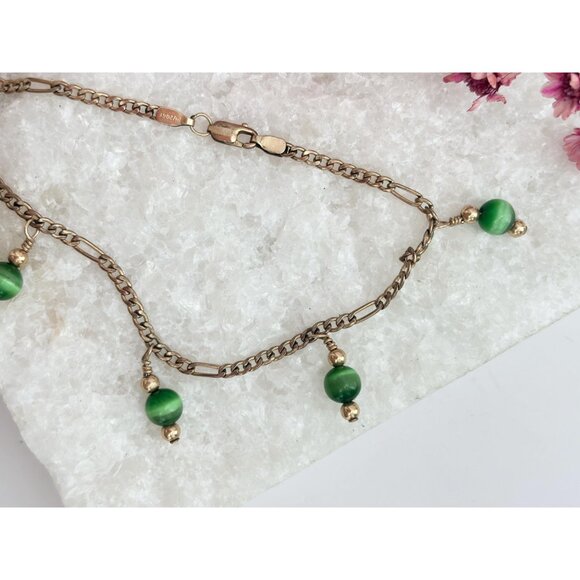 Green Stone 14k Gold Filled Vintage Figaro Style Chain Charm Bracelet  - 7.75" - Picture 7 of 9